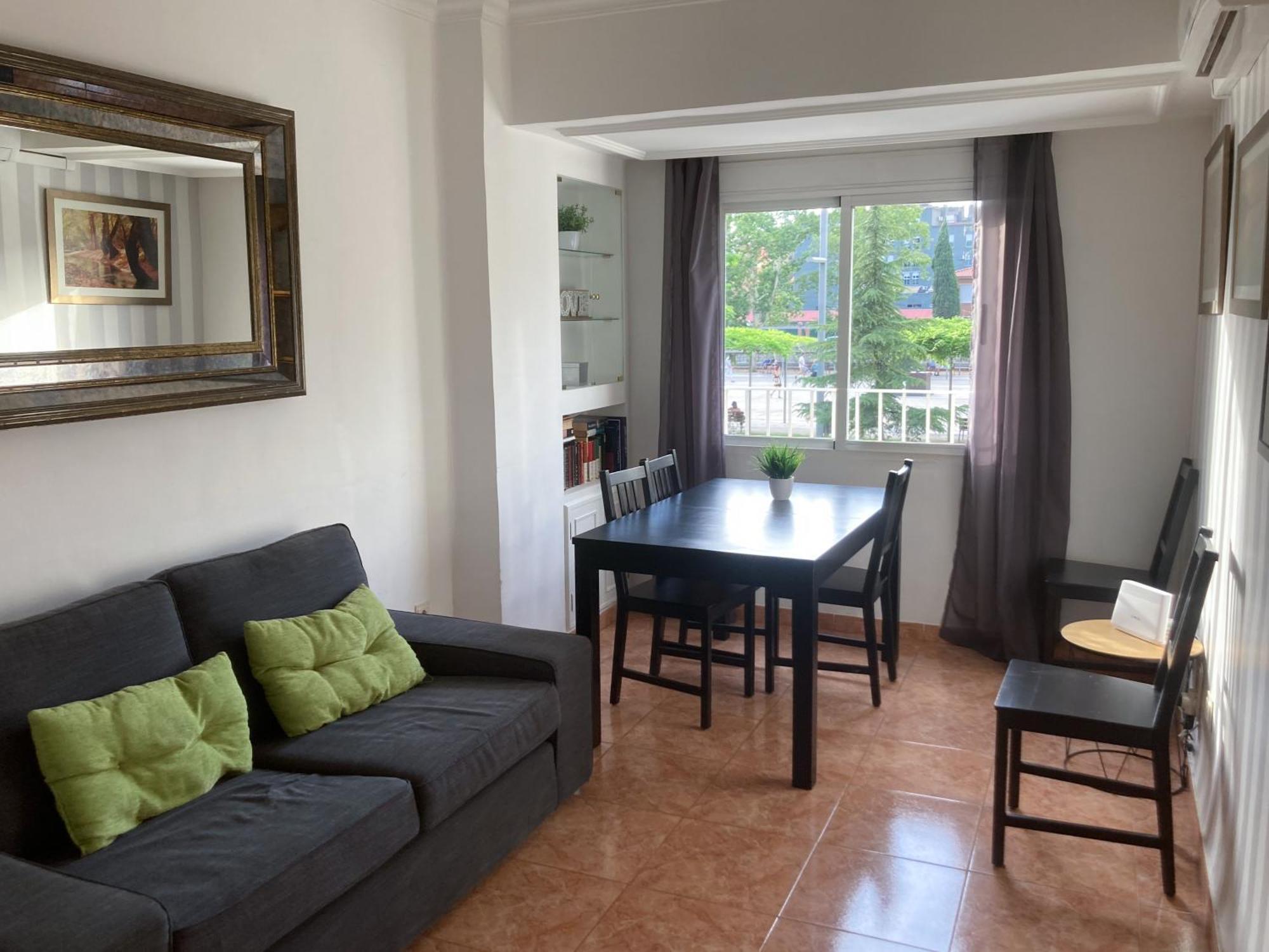 Luninoso Y Practico Apartamento En El Centro Con Amplio Parking Incluido Granada Esterno foto